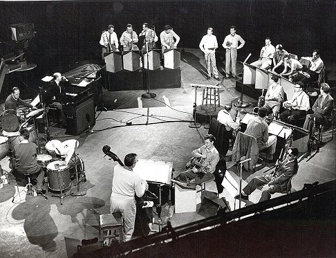 Northern_dance_orchestra_3.xjpg.jpg